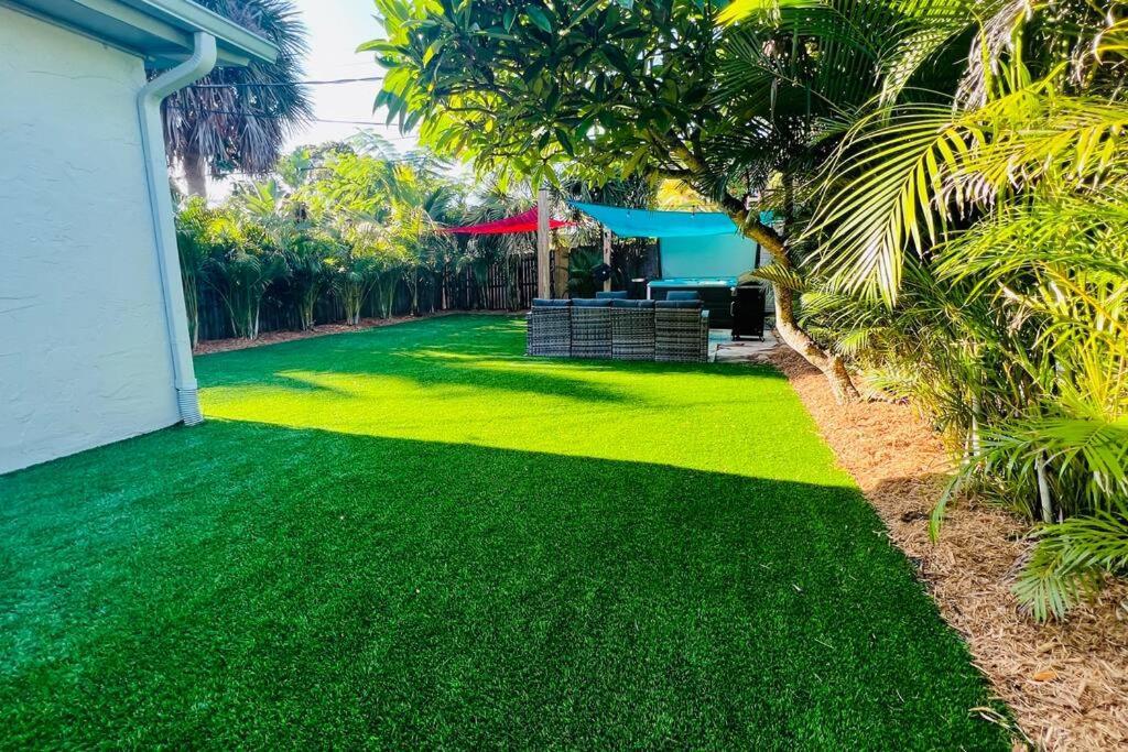 Luxury 2/2 Private Oasis W/Hot Tub Walk To Beach Cabo Cañaveral Exterior foto